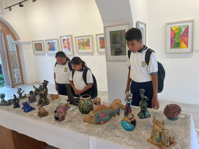 Alumnos de la escuela de artes realizan exposición pictórica