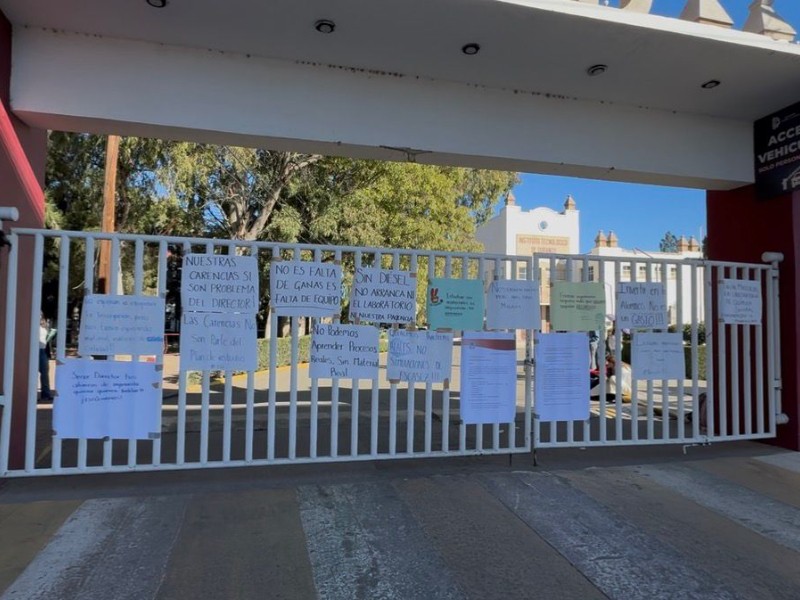 Alumnos del ITD cierran instalaciones por falta de insumos