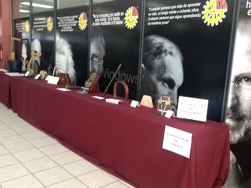 Alumnos del Tecnológico llevan exposición cultural.