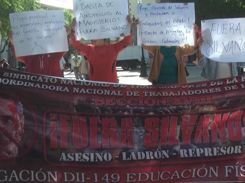 Amagan docentes con no iniciar el ciclo escolar