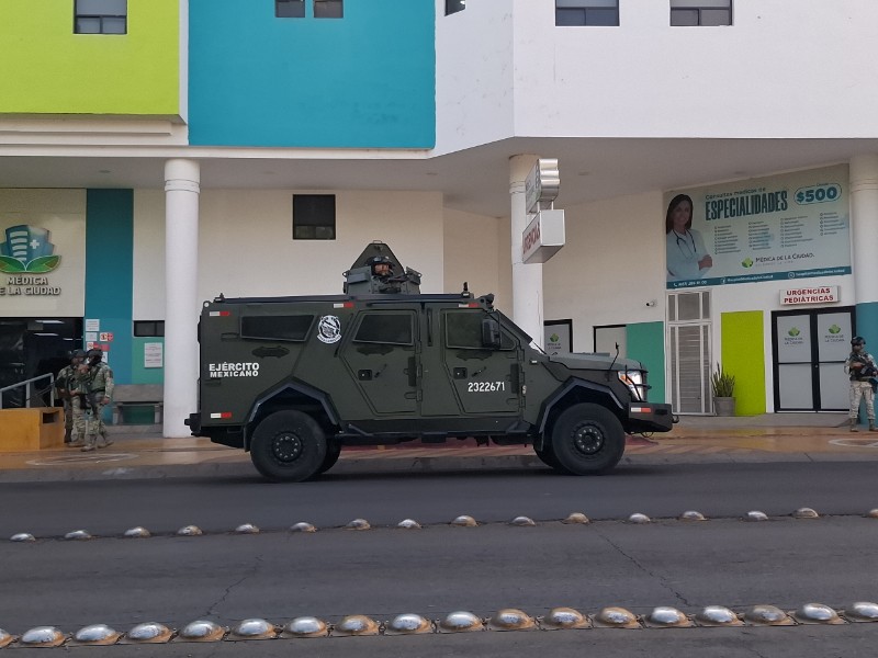 Amanece blindada clínica en Culiacán tras detención de policías