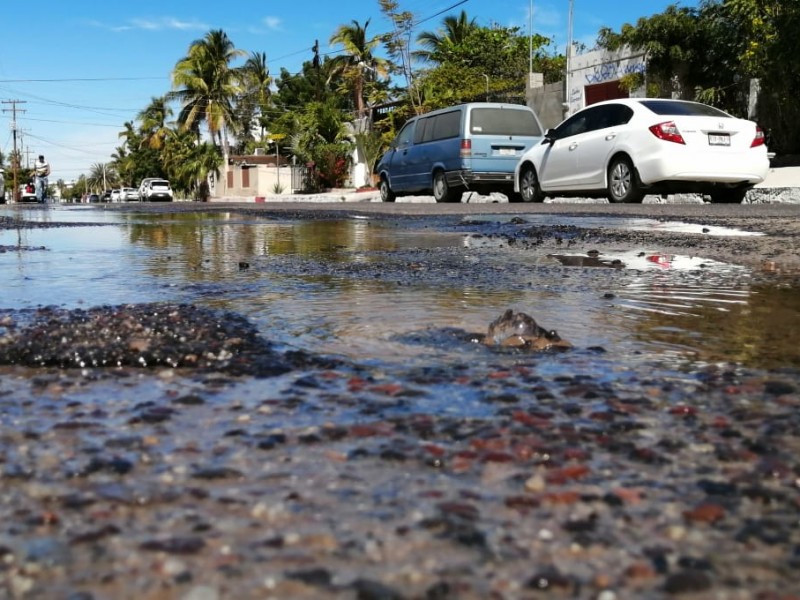 Amanece Col. Los Olivos con mega fuga de agua potable