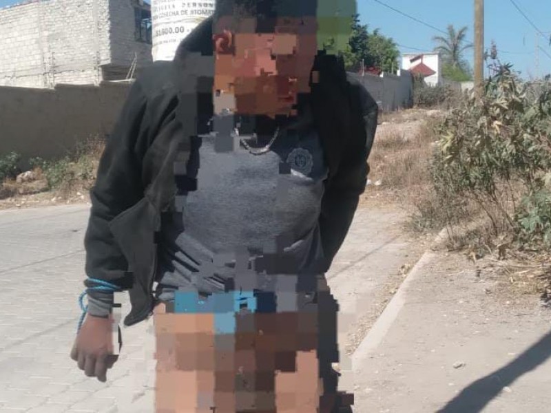 Amarran y desnudan a presunto ladrón en la Colosio