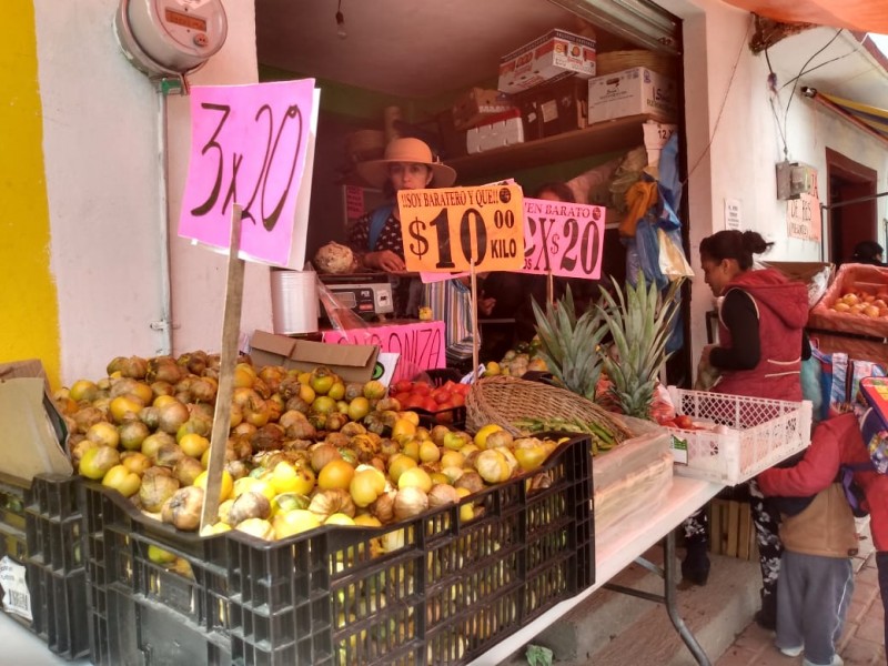 Amas de casa sustituyen la carne por verduras