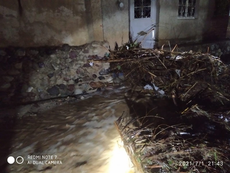 Amatlán de Cañas y Ahuacatlán sufren afectaciones por lluvias