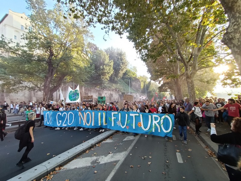 Ambientalistas protestan contra el G20 en Roma