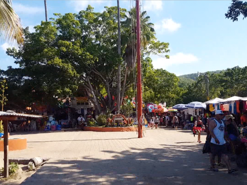 Ambulantaje en Ixtapa-Zihuatanejo disminuyó 40%