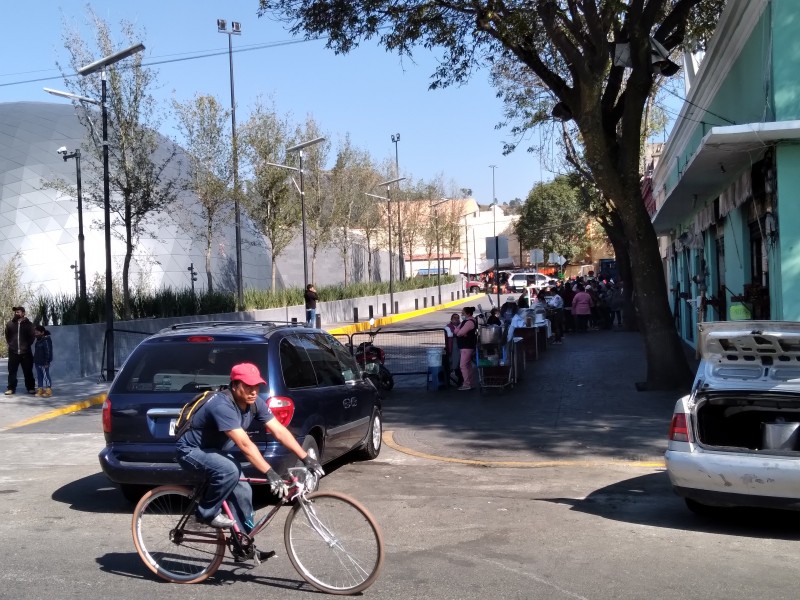 Ambulantaje llena las calles del centro de Toluca