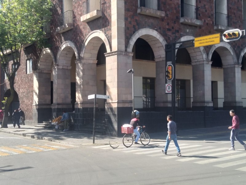 Ambulantaje presente en las calles de Toluca