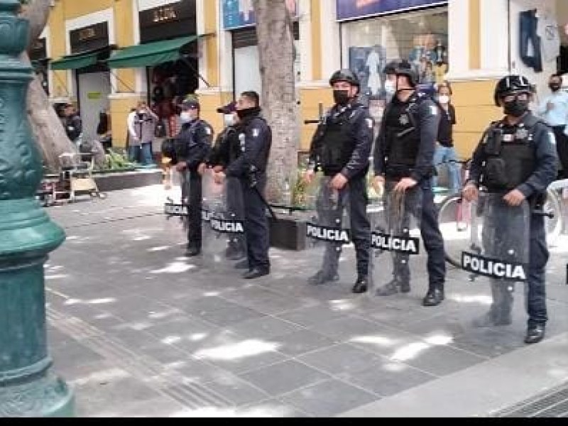 Ambulantes se manifestaron pacíficamente