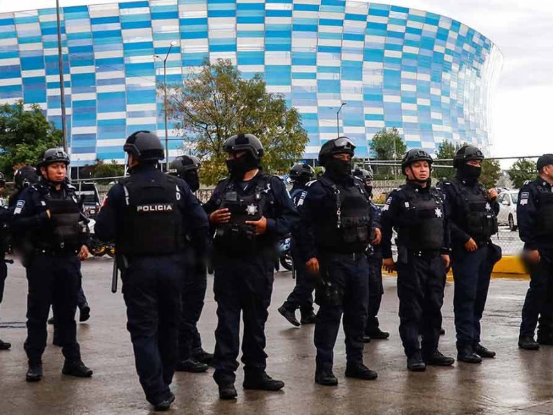 Ambulantes sin permiso de instalarse en estadios de Puebla