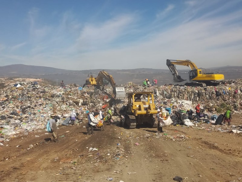 Amenaza alcalde de Tonalá con clausurar basurero de Matatlán