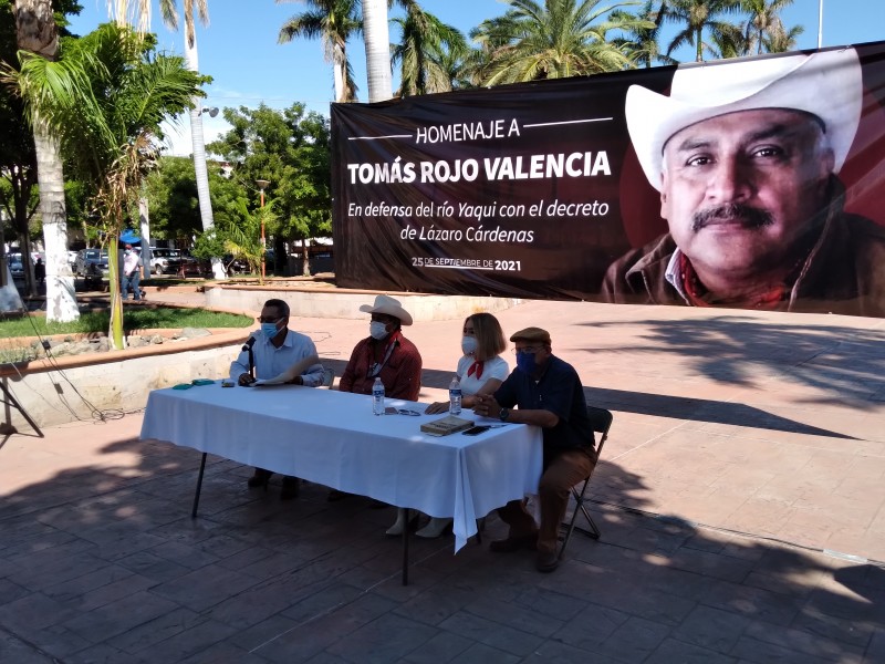 Amigos y familiares de Tomas Rojo le rinden homenaje