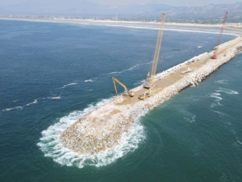 AMLO anuncia inauguración del rompeolas en Salina Cruz