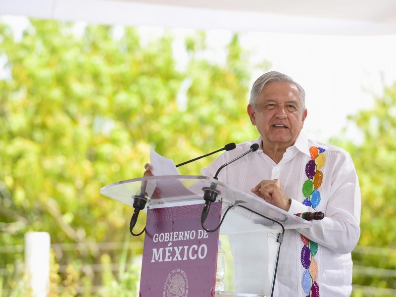 AMLO anuncia reducción de ISR e IVA en el sur-sureste