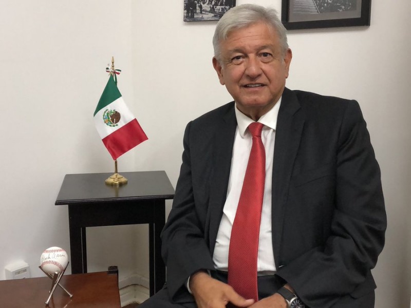 AMLO nombra a responsables para obras en aeropuertos