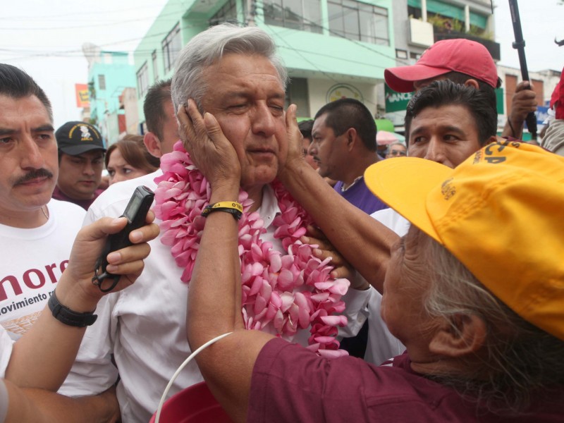 AMLO pide apoyo a su candidatura en Guerrero