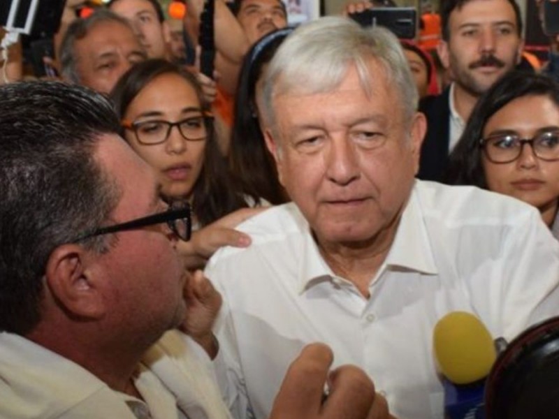 AMLO promete concluir dos presas en Sinaloa