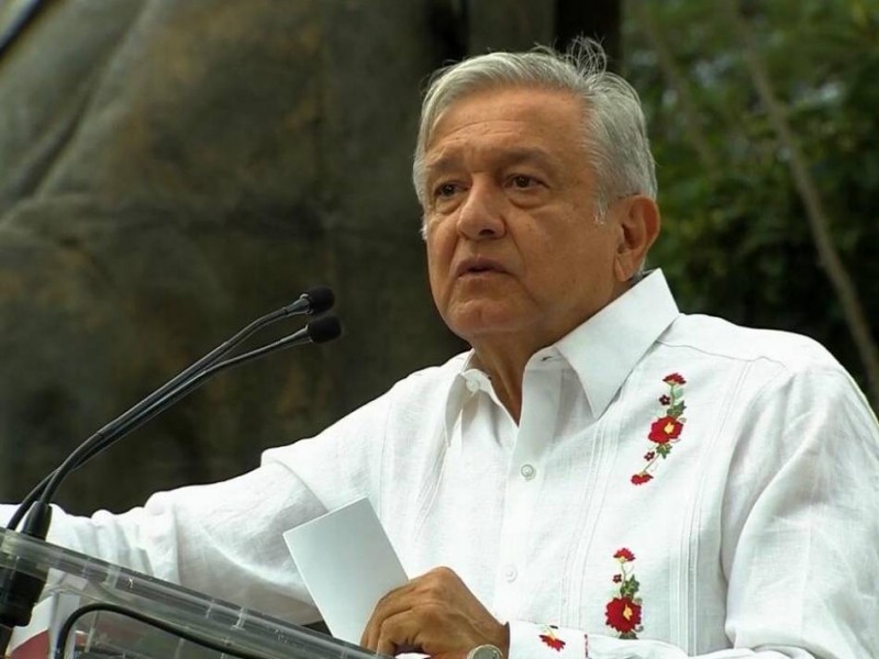 AMLO promete presupuesto ilimitado para búsqueda de desaparecidos