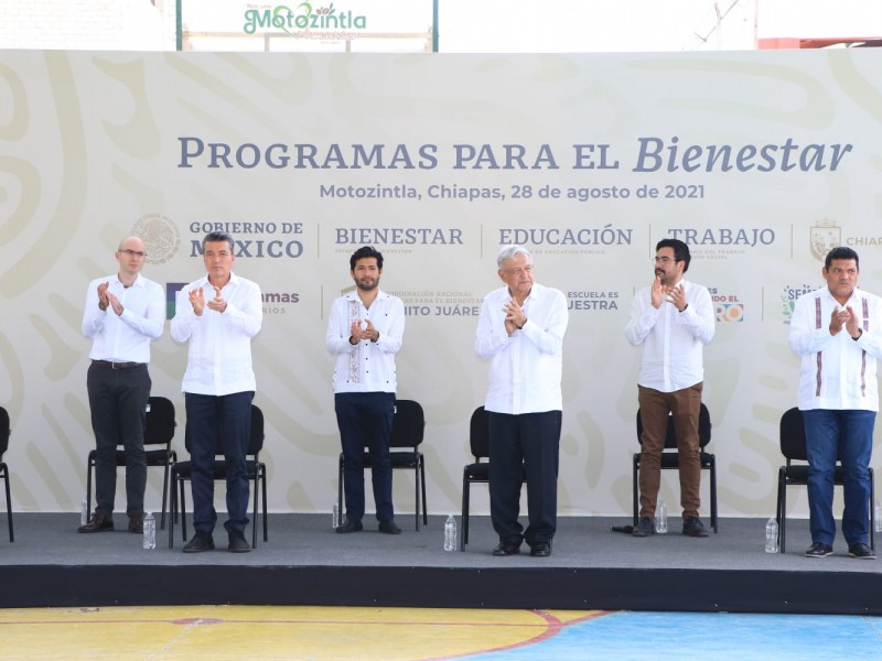 AMLO realiza supervisión de  programas sociales en Chiapas