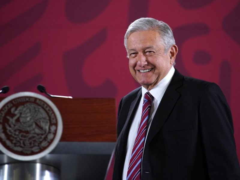 AMLO revela espionaje en su contra; halla cámara