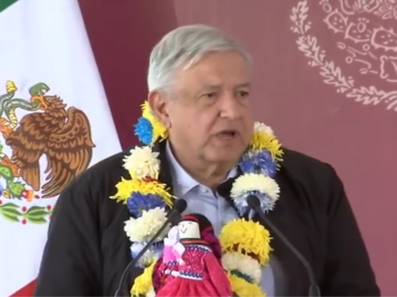 AMLO se reúne con indígenas de Amealco