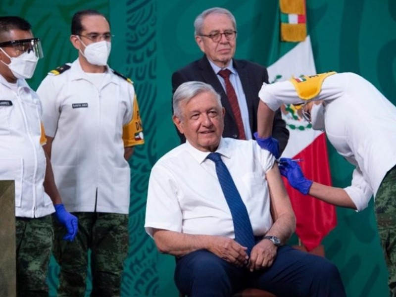 AMLO se vacuna contra Covid-19