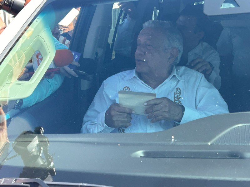 AMLO visita Culiacán; supervisa IMSS-BIENESTAR