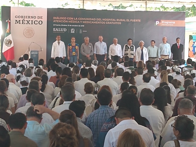 AMLO visita IMSS de El Fuerte