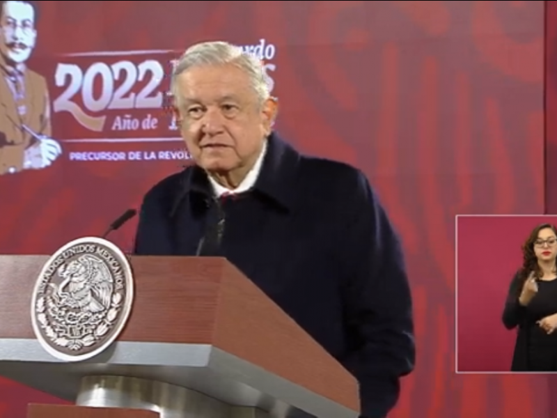 AMLO vuelve a señalar que Torre Centro no debió autorizarse