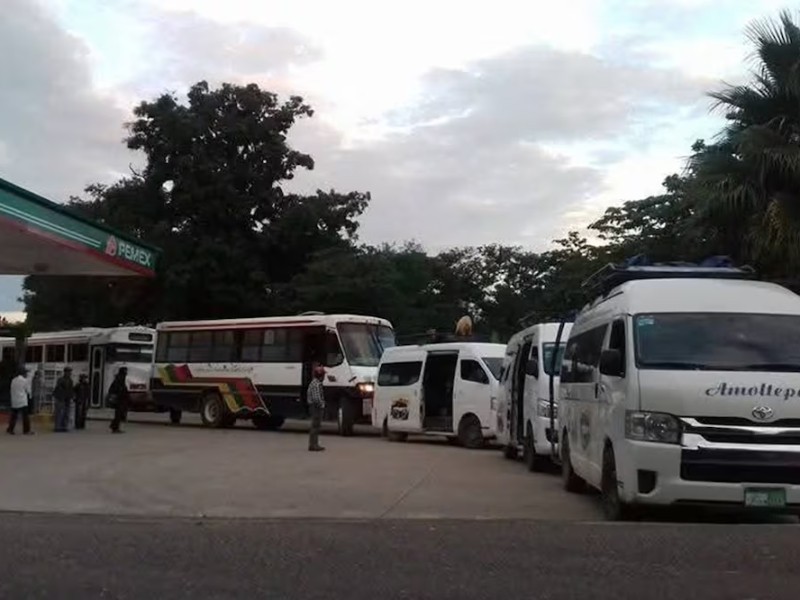 Amoltepec suspende clases y transporte por violencia en la Sierra Sur