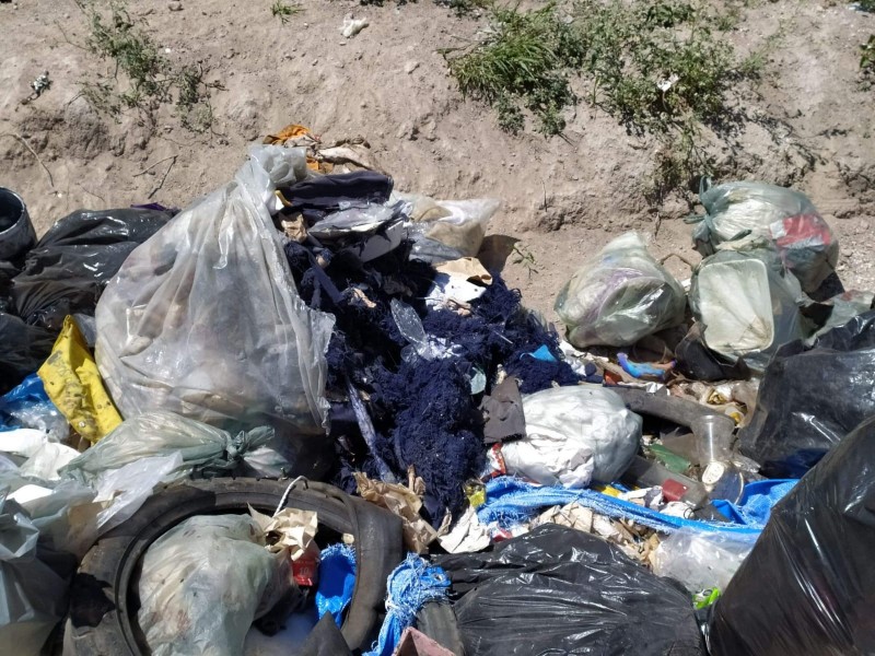 Amontonan basura en privada de la 16 Poniente