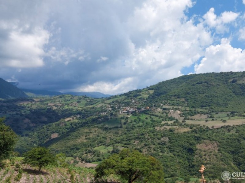 Ampliación de carretera en Guerrero deja al descubierto vestigios prehispánicos