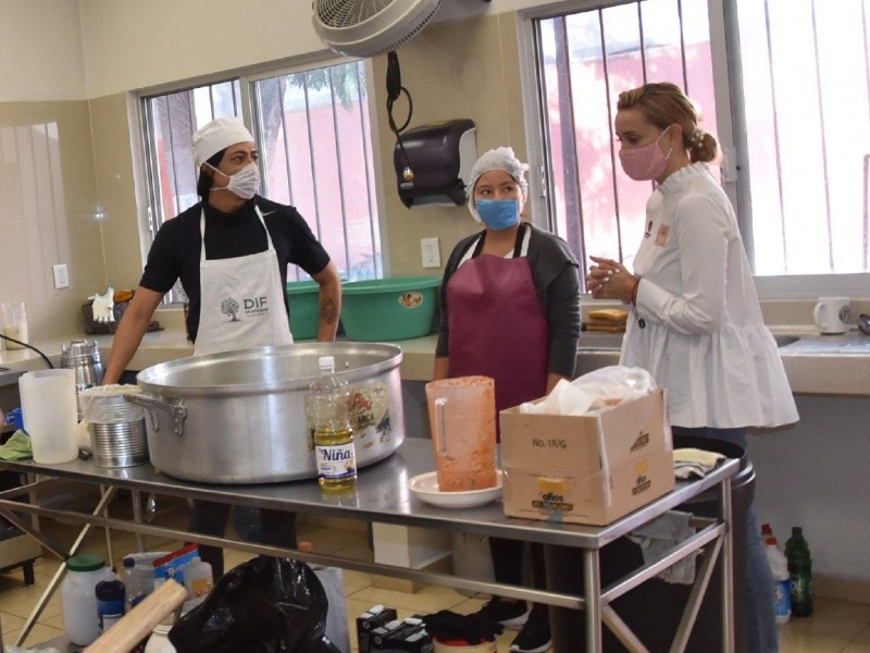 Amplían entrega de Alimentos en Caliente en la capital