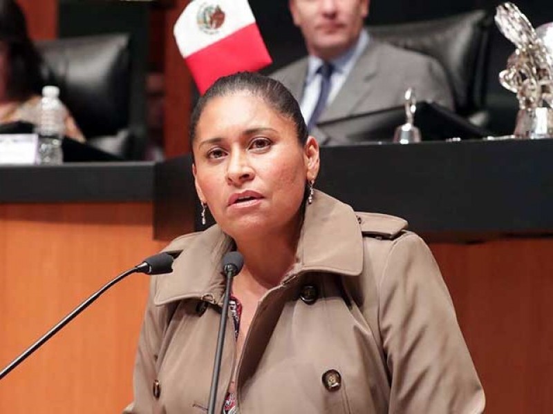 Ana Lilia es presidenta de la Mesa Directiva del Senado