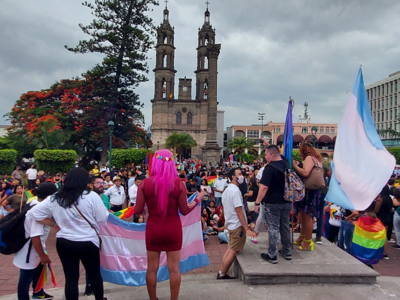 Analizan diputados modificar ley para otorgar cambio de género gratuito