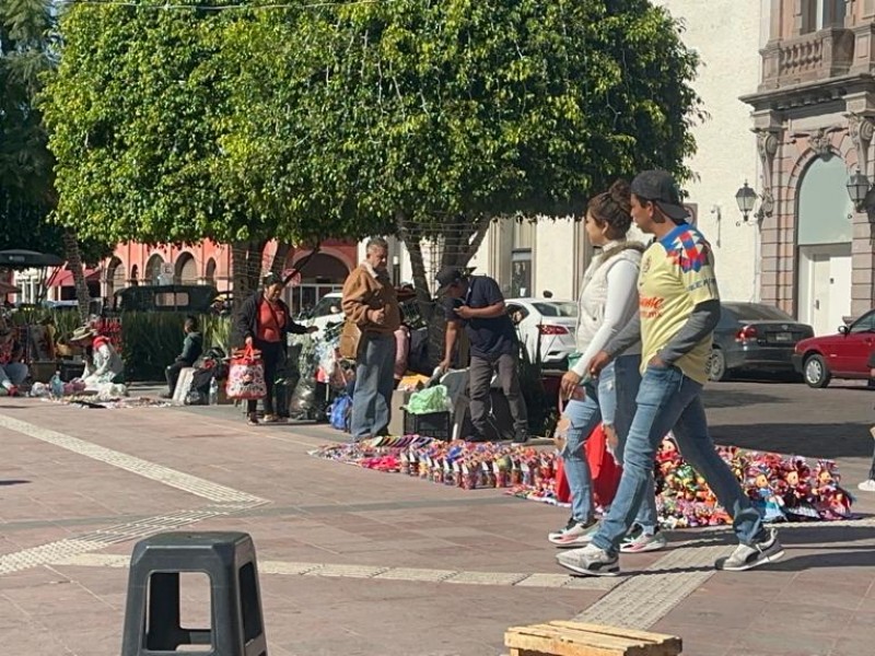 Analizan viabilidad de padrón de ambulantes en el Centro Histórico