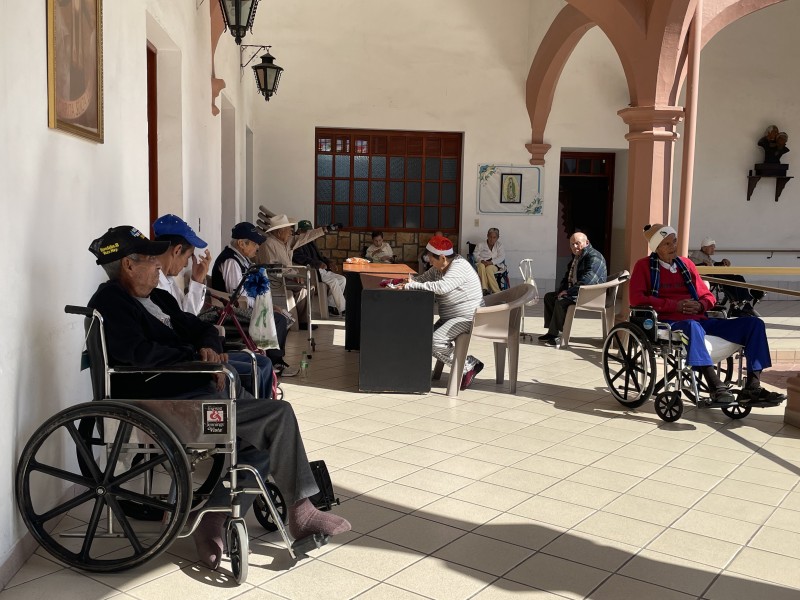 Ancianos de Asilo Juan de Zelayeta buscan ayuda ciudadana