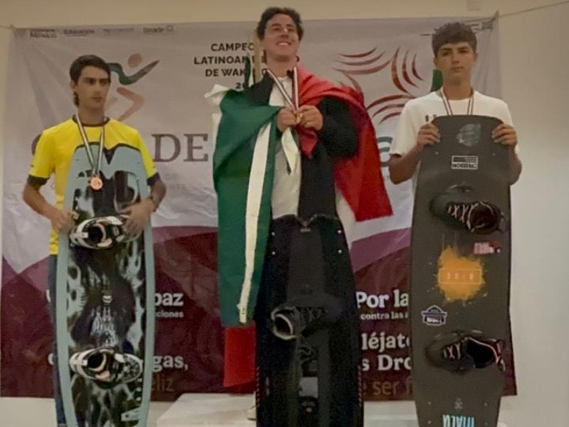Andrés Villegas logra campeonato latinomearicano en Wakeboard