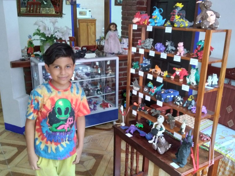 Ángel Mar, pequeño escultor de El Espinal, Oaxaca