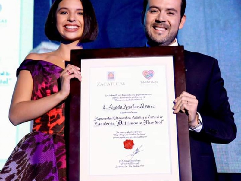 Ángela Aguilar Enamora a Zacatecas