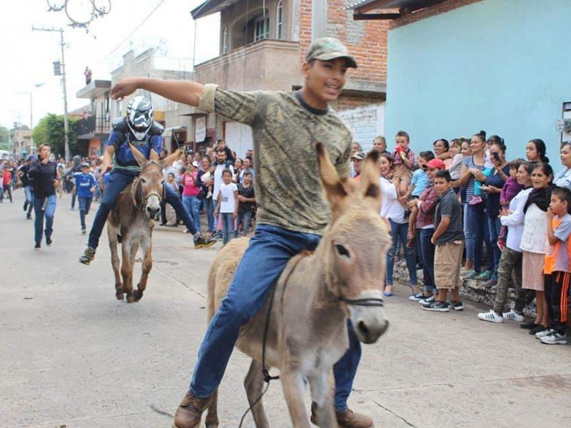 Animalistas piden alto a las carreras de burros