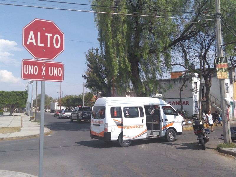 Ante constantes accidentes piden reductores de velocidad