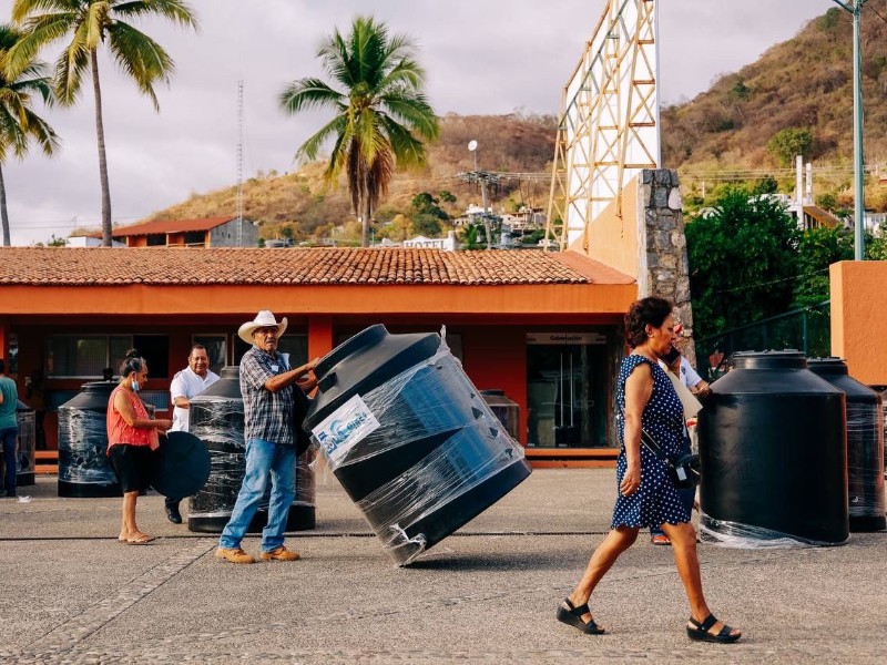 Ante crisis de sequía intensificarán programas de tinacos y tambos