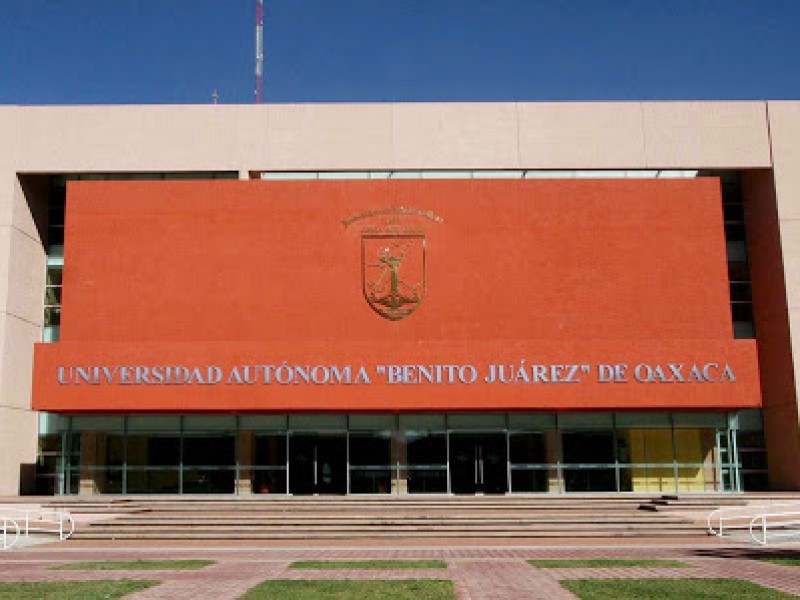 Ante crisis, universidades de México preparan paro nacional