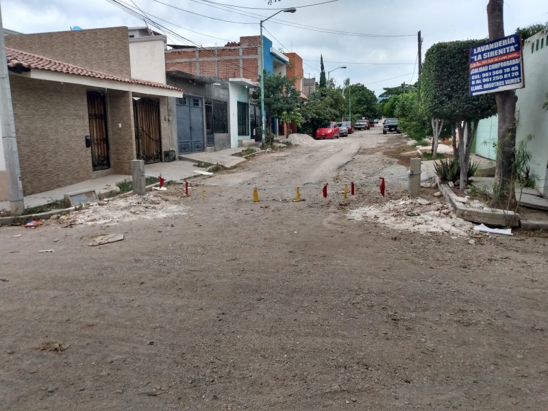 Ante inseguridad vecinos optan por cerrar calle