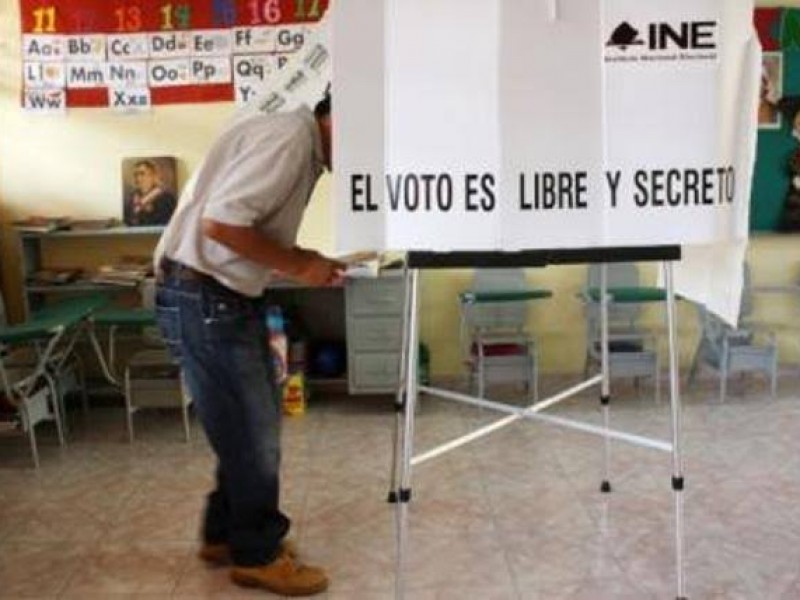 Antes del regreso a clases, escuelas serán sede de casillas