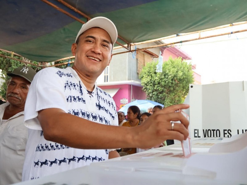 Antonino Morales Toledo se proclama ganador