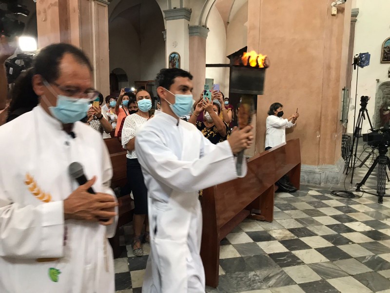 Antorcha por la paz llega a Catedral de Veracruz