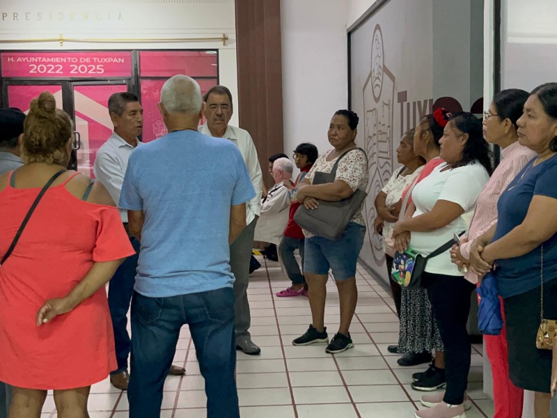 Antorchistas de Tuxpan exigen obras pendientes